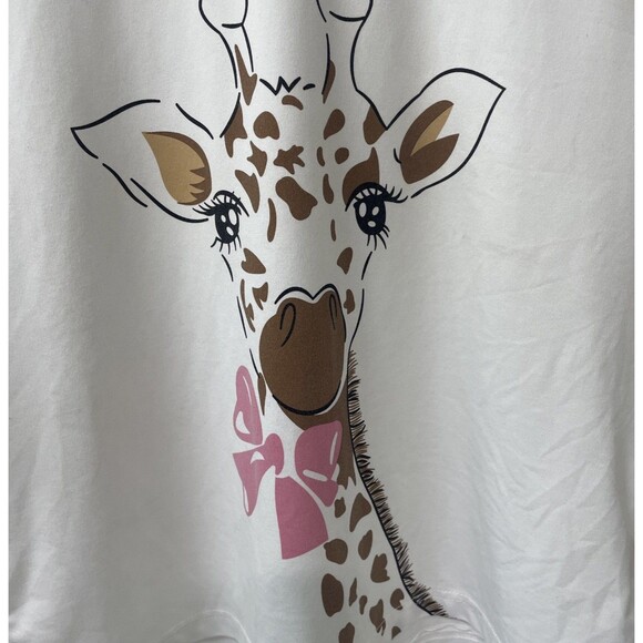 Large White Crop Top with Giraffe - Picture 2 of 4